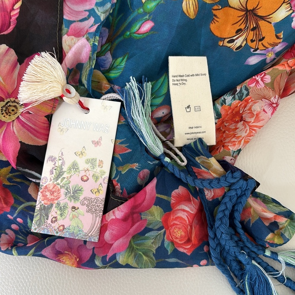 JOHNNY WAS NEUTRA SCARF 💯 SILK Vibrant Floral scarf. Brand New, Summer Must Have - Picture 14 of 17
